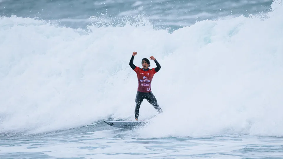 Miguel Pupo vence australiano de virada e vai às quartas em Bells Beach
